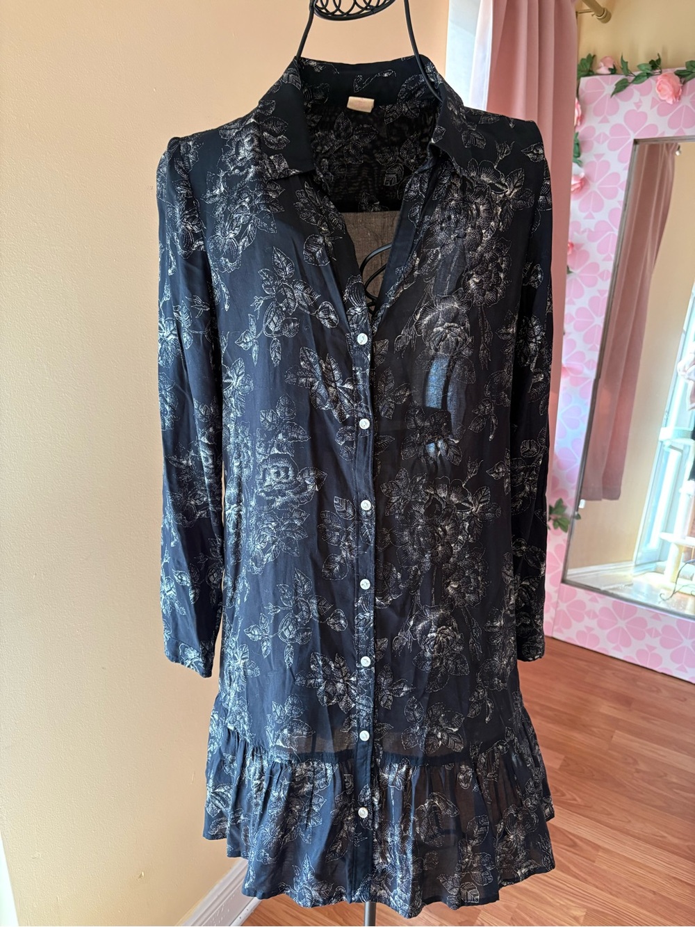 Wild Pearl Black Floral Button-Front Long Sleeve Dress